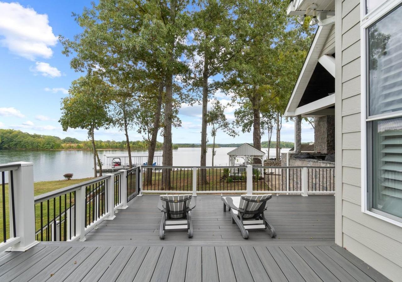 Winchester Rare Find Best Lot With Dock And Views On Lake מראה חיצוני תמונה