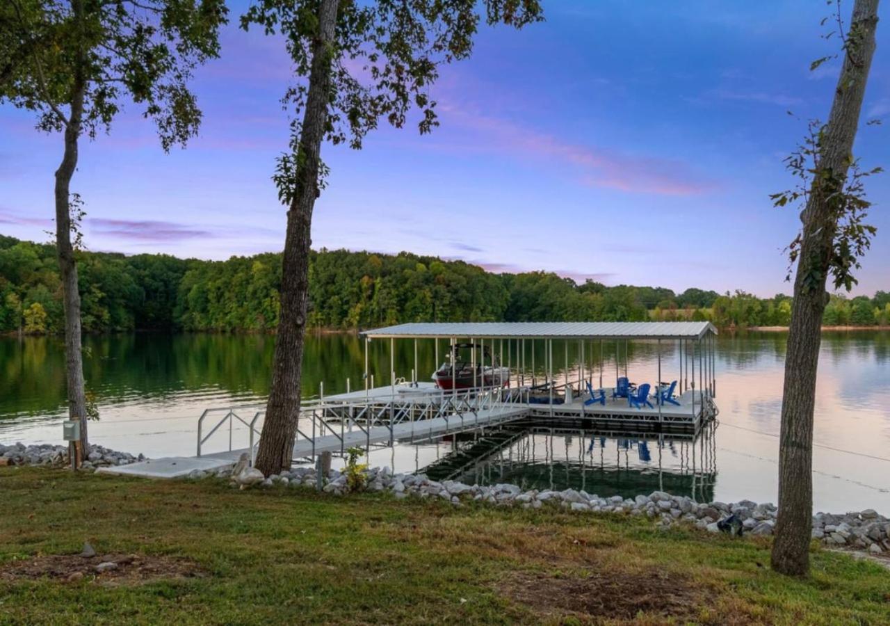 Winchester Rare Find Best Lot With Dock And Views On Lake מראה חיצוני תמונה