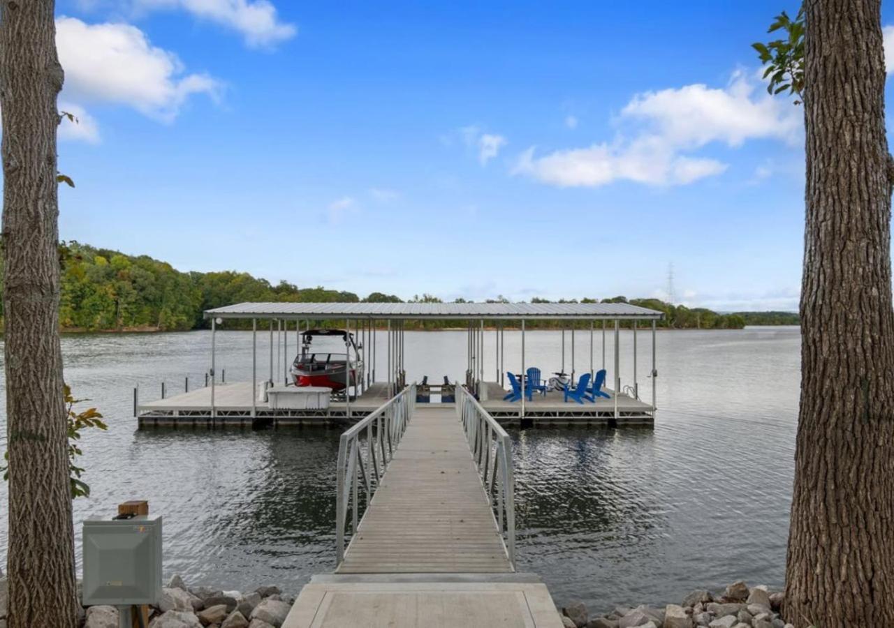 Winchester Rare Find Best Lot With Dock And Views On Lake מראה חיצוני תמונה