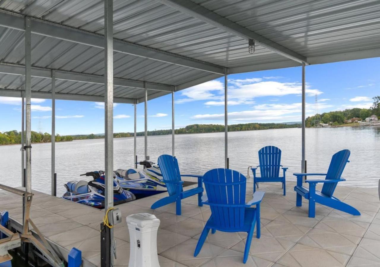 Winchester Rare Find Best Lot With Dock And Views On Lake מראה חיצוני תמונה
